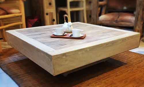 Export and sourcing exotic wood coffee table by export agent in Indonesia in Bali.