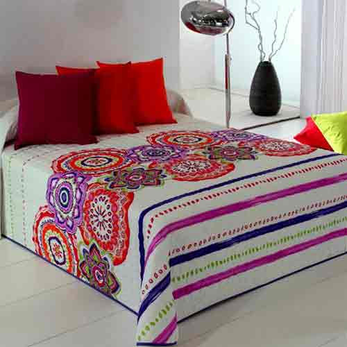 Plaid couvre-lit coloré en vente à l'export pour grossistes par agent sourcing à Bali en Indonésie.