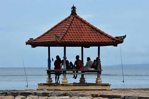Traditional Indonesian gazebo offer by buying agent in Indonesia for export and Bali sourcing in Indonesia.