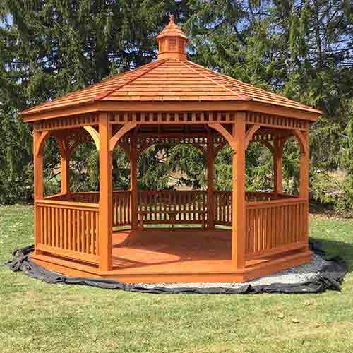 Gazebo in exotic wood, in shaped kiosk by buying agent in Bali and Java, for sourcing in Indonesia.