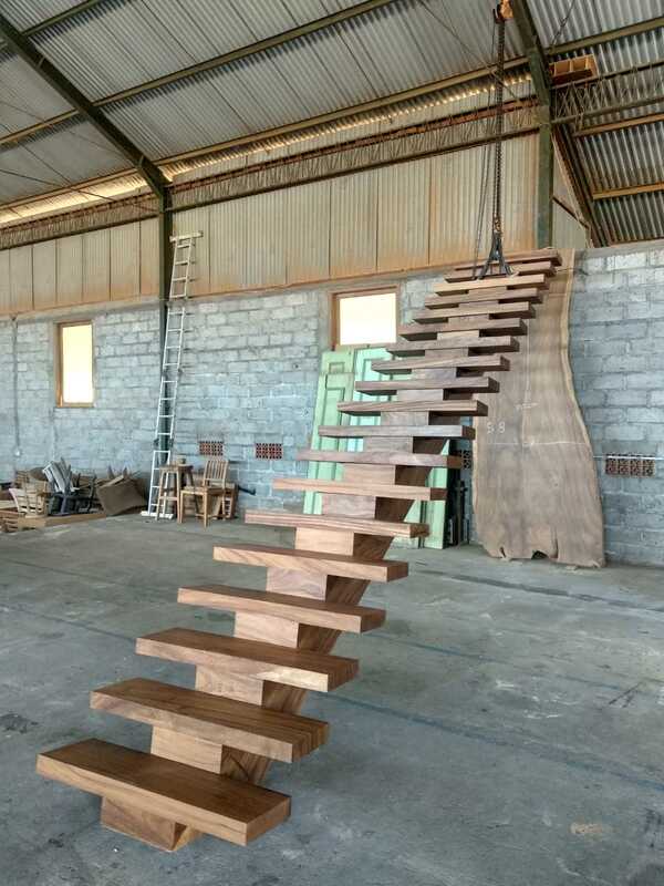 Straight staircase with stringer by sourcing agent Indonesia Bali java export