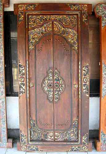 Wooden Balinese and Javanese door style by Export Indonesian sourcing company