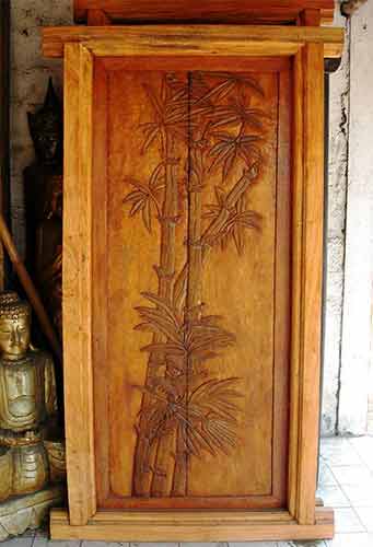 Wooden doors by Indonesian export company Sourcing in Java