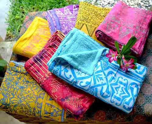 Paréos serviettes de plage en vente à l'export pour grossistes par agent sourcing à Bali en Indonésie.